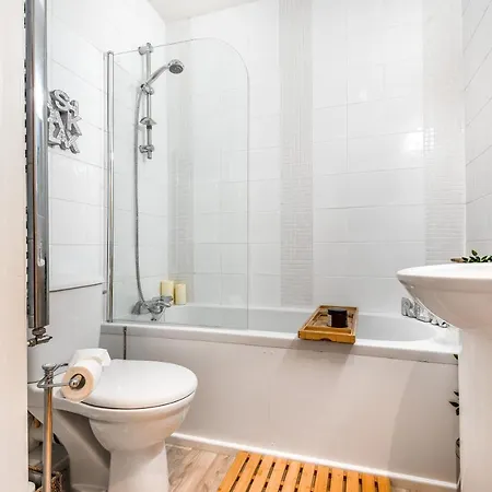 Chester City Centre Cottage, Sleeps 6 With Free Parking Exterior photo