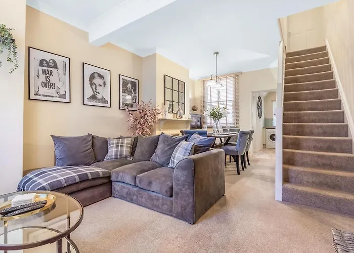 Chester City Centre Cottage, Sleeps 6 With Free Parking